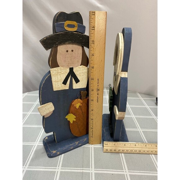 Set of 2 primitive wooden Pilgrim Figurines Fall Thanksgiving wood decor - Picture 6 of 6